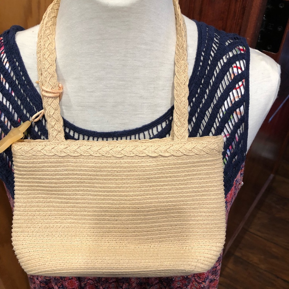 NWOT small woven handbag - Picture 2 of 3